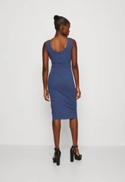 Wal G Jumina Buckle Midi - Jerseyjurk - Denim Blue 8 Wal G Jumina Buckle Midi - Jerseyjurk - Denim Blue -Wal G. 0b93a09356e54e699851d69ddc936db1