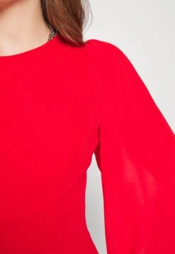 Kat Sleeve Dress - Cocktailjurk - Red 11 Kat Sleeve Dress - Cocktailjurk - Red -Wal G. 225e7be1dd32418c82120041215f9fc2