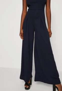 Wal G Rian Wide Leg Pleat - Jumpsuit - Navy Blue -Wal G. 24ae9ecdeb1549b6a7936b5bd8781c1d