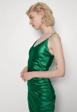 Wal G Strappy Maxi Dress - Cocktailjurk - Leaf Green -Wal G. 2d5d0ab51bec4923b6a5892011ce8bd4