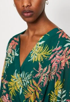 Wal G Cruise Collection Tropical Wrap Dress - Jurk - Multicoloured -Wal G. 373d4fbcadd1499b9fce5e70608197bb