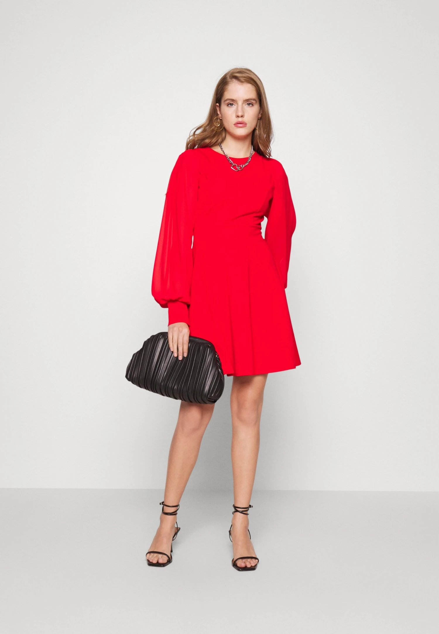 Kat Sleeve Dress - Cocktailjurk - Red 2 Kat Sleeve Dress - Cocktailjurk - Red - Afbeelding 2