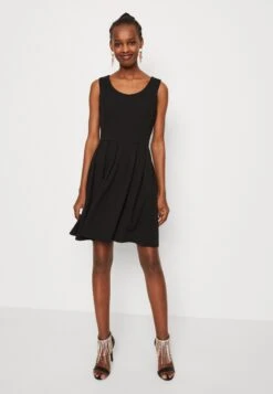 Wal G Valentines Holly Heart Cut Out Skater - Cocktailjurk - Black 9 Wal G Valentines Holly Heart Cut Out Skater - Cocktailjurk - Black -Wal G. 4732a20ac30c44739d2cae9454dd49ca