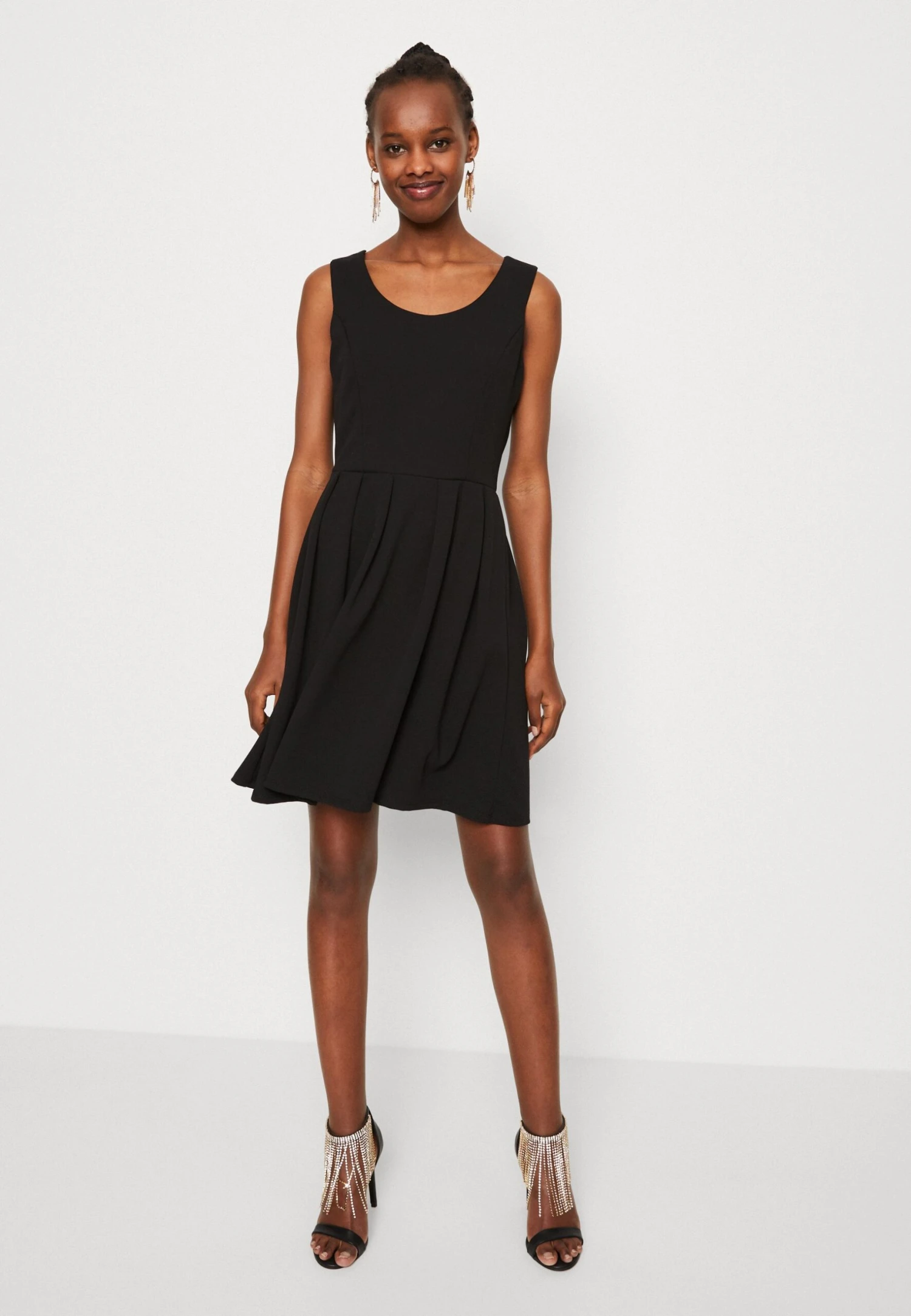 Wal G Valentines Holly Heart Cut Out Skater - Cocktailjurk - Black 4 Wal G Valentines Holly Heart Cut Out Skater - Cocktailjurk - Black - Afbeelding 4