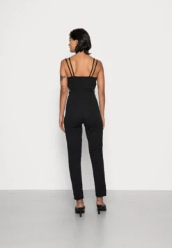 Wal G Nikita Cut Out - Jumpsuit - Black -Wal G. 523f9beaa4bf46c587d614163cad1190