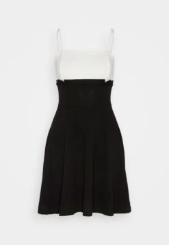 Wal G Janya Contrast Skater - Jerseyjurk - Black/White 10 Wal G Janya Contrast Skater - Jerseyjurk - Black/White -Wal G. 5865d8a9f50e4e65ae10f0e3a1a42a18