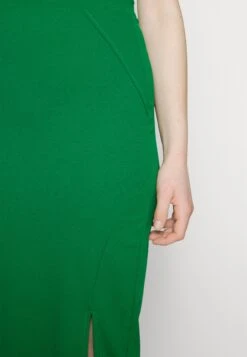 Wal G Lajo Midi Skirt - Kokerrok - Leaf Green 11 Wal G Lajo Midi Skirt - Kokerrok - Leaf Green -Wal G. 5c87cc3c1a3b48f19bc3805180c55c44