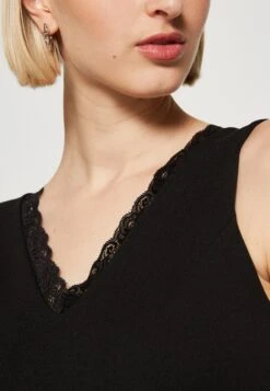 Wal G Billy V Neck - Jumpsuit - Black -Wal G. 5f0fd59f0c3848c3ad18c1f667f9fc2e