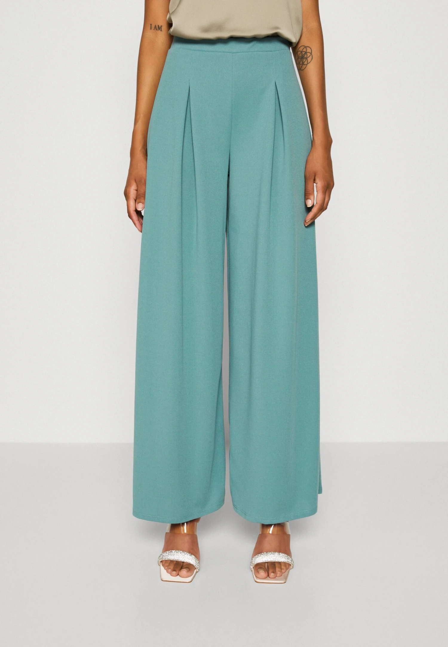 Wal G Buzz Trouser - Broek - Sage Green 1 Wal G Buzz Trouser - Broek - Sage Green