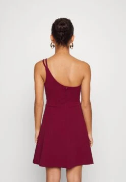 Relly Strap Skater - Cocktailjurk - Wine -Wal G. 6a24e55f9a734368b5d5393b74eacffd