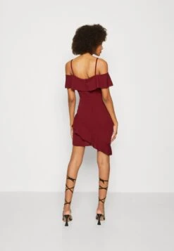 Wal G Revra Strappy Frill Skater - Cocktailjurk - Berry Wine 8 Wal G Revra Strappy Frill Skater - Cocktailjurk - Berry Wine -Wal G. 716be972da5b4156a1b8f6641b2a1c0a