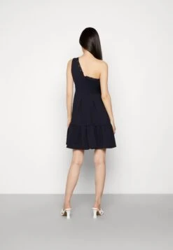 Wal G Janine Skater Dress - Jerseyjurk - Navy Blue 8 Wal G Janine Skater Dress - Jerseyjurk - Navy Blue -Wal G. 746713095d5b411282b034acb096d845