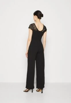 Wal G Cecillian V Neck - Jumpsuit - Black -Wal G. 7e3af8ea3ac94aa0b28de146374ec14b
