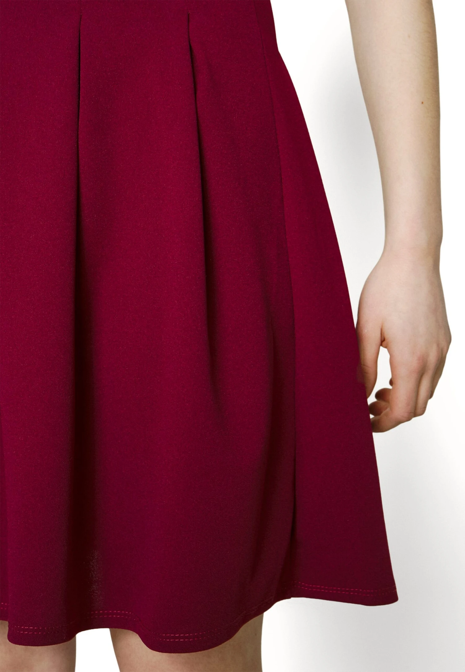 Wal G Zara Pleated Skater Skirt - A-Lijn Rok - Berry Wine 6 Wal G Zara Pleated Skater Skirt - A-Lijn Rok - Berry Wine - Afbeelding 6