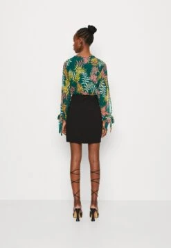 Wal G Cruise Collection Tropical Contrast Mini Dress - Jurk - Multicoloured -Wal G. 8fe58e0f05994ac6bcd510912d837791