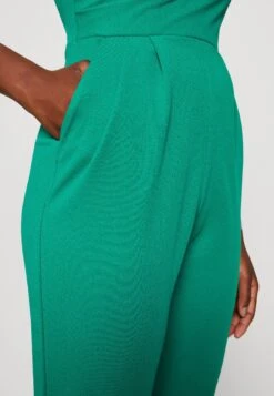 Wal G Toby V Neck - Jumpsuit - Leaf Green -Wal G. 904f751c86d4451c8622bef86cccb6f6