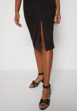 Wal G Cruise Midi Dress - Etui-Jurk - Black 11 Wal G Cruise Midi Dress - Etui-Jurk - Black -Wal G. 90f2919e08314800b6acab8fd2692fa5