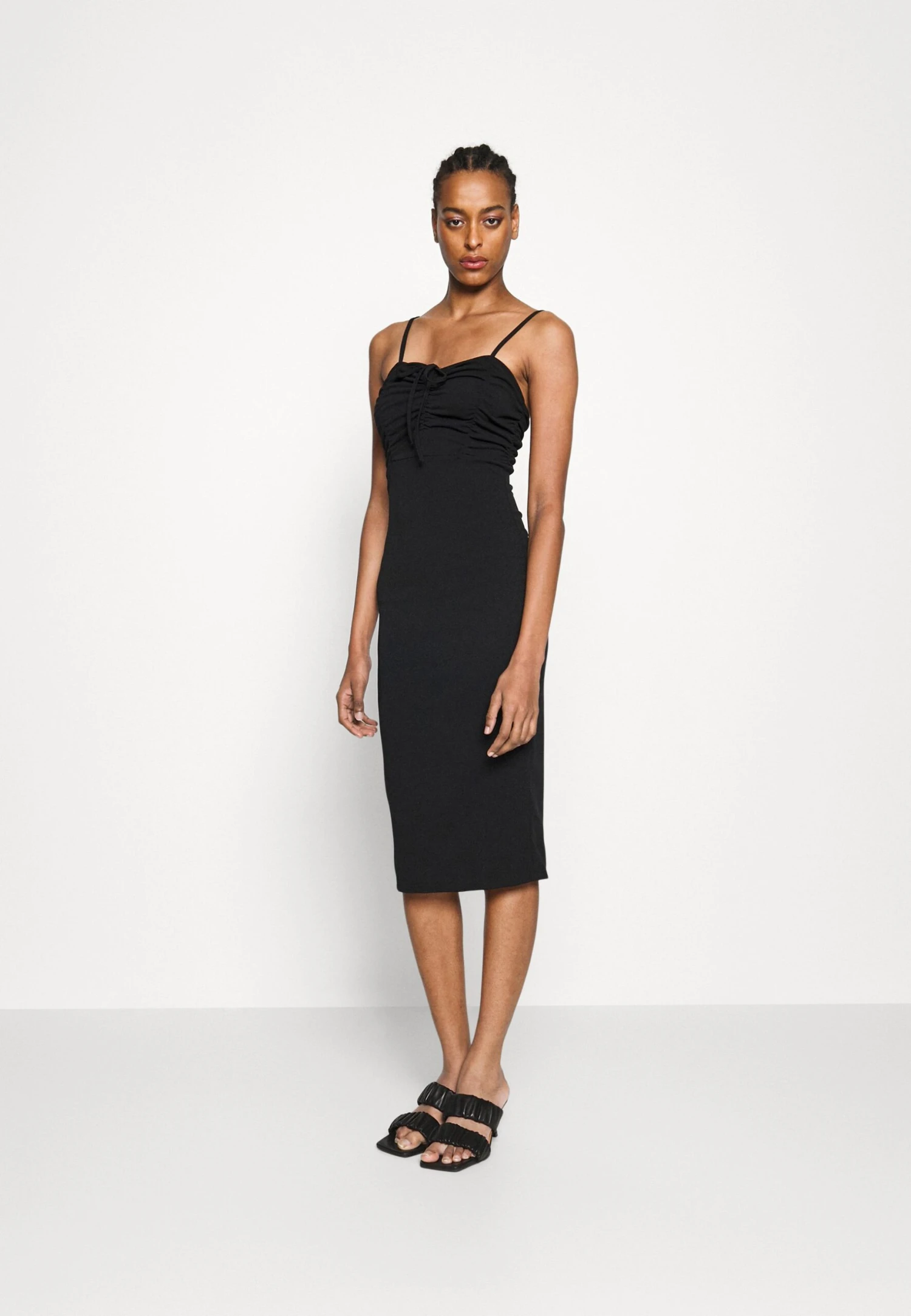 Cyndee Front Tie Midi Dress - Jerseyjurk - Black 2 Cyndee Front Tie Midi Dress - Jerseyjurk - Black - Afbeelding 2