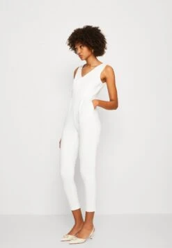 Wal G Toby V Neck - Jumpsuit - White -Wal G. a4c30986c2224b7eb7dbbe84f4ff5b5d