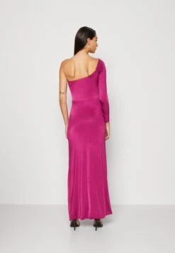 Wal G Arrabella One Sleeve Maxi - Jerseyjurk - Magenta 8 Wal G Arrabella One Sleeve Maxi - Jerseyjurk - Magenta -Wal G. a57a5752fead44ddbc164fc49decb4bd