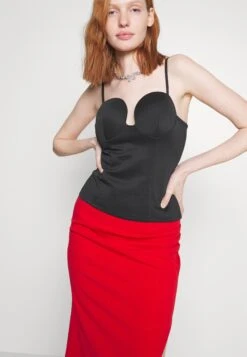 Wal G Reilly Rouched Midi Skirt - Kokerrok - Red -Wal G. a57f5d2d14124c168ca62e2d1f08c325