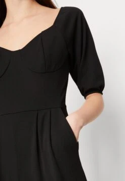 Wal G Alicia Straight Leg - Jumpsuit - Black -Wal G. a61a4296c93542fa9ed0e21e59a38fde