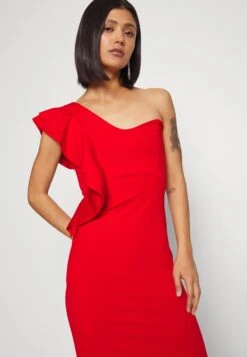 Wal G One Shoulder Maxi Dress - Cocktailjurk - Red -Wal G. ad36bd7b84214050aa26dcf7292e9da9