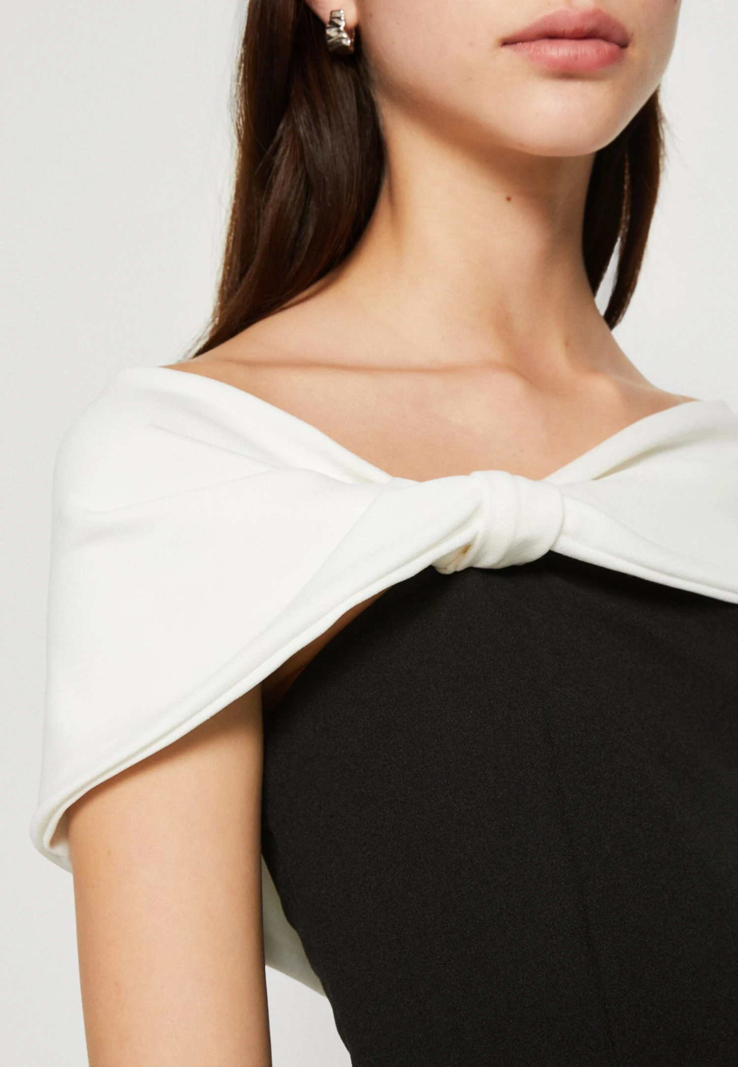 Wal G Alia Off Shoulder Skater - Cocktailjurk - Black/White 6 Wal G Alia Off Shoulder Skater - Cocktailjurk - Black/White - Afbeelding 6