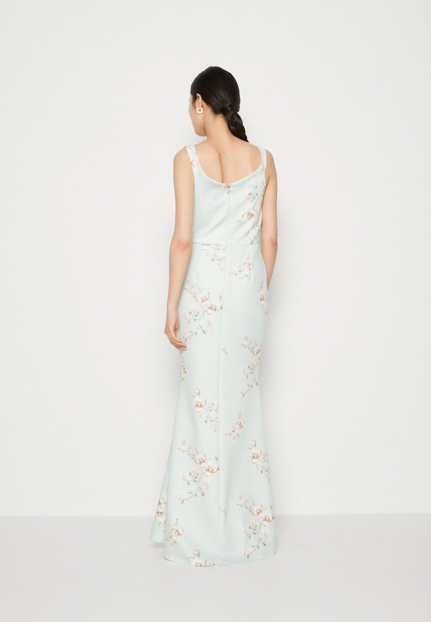 Wal G Wedding Kai V Neck Print Maxi - Galajurk - Sage Green 3 Wal G Wedding Kai V Neck Print Maxi - Galajurk - Sage Green - Afbeelding 3