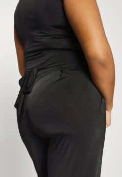 Brady V Neck- Jumpsuit - Black -Wal G. beecb5052aaf42caba7e342b53bcccf6