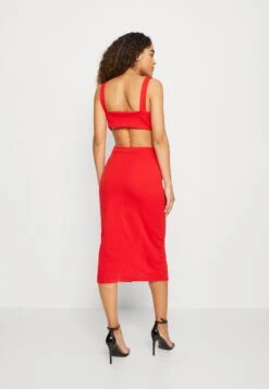 Wal G Brodie Cut Out Midi - Jerseyjurk - Red -Wal G. c3d7cb50d95f4f4f89b3ae7a6524014f