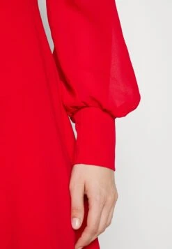 Wal G Kat Sleeve Dress - Jurk - Red -Wal G. c7634bbd4d944de1a553bf73bbb758af