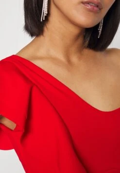 Wal G One Shoulder Maxi Dress - Cocktailjurk - Red -Wal G. c91286820df248b587f6c2149e49d135