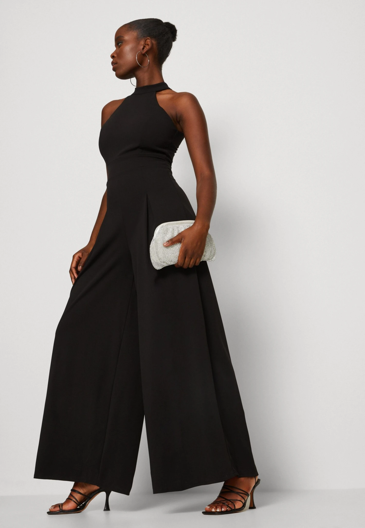 Wal G Leila Halter Neck Wide Leg - Jumpsuit - Black 4 Wal G Leila Halter Neck Wide Leg - Jumpsuit - Black - Afbeelding 4