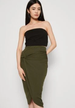 Wal G Aliya Knot Midi Skirt - Kokerrok - Dark Khaki 9 Wal G Aliya Knot Midi Skirt - Kokerrok - Dark Khaki -Wal G. d5476cf3d1024e77a328074ae5c3d7c6