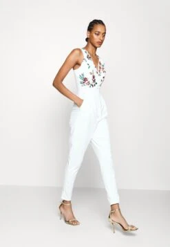 Contrast Plunge - Jumpsuit - White 9 Contrast Plunge - Jumpsuit - White -Wal G. d65275bf3ef84e1aa919a0559bfb2718