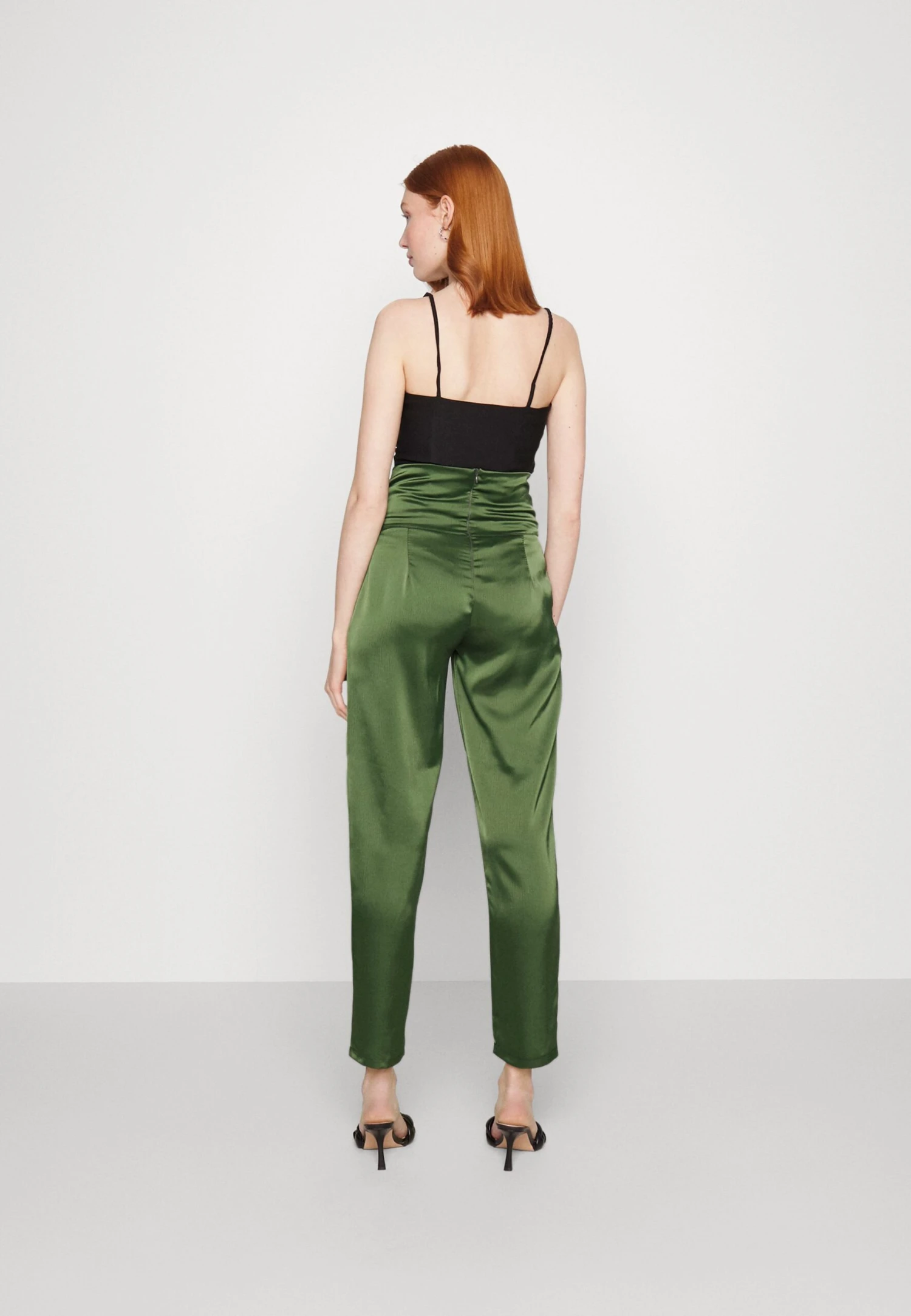 Wal G Peppa High Waisted Trouser - Broek - Dark Khaki 3 Wal G Peppa High Waisted Trouser - Broek - Dark Khaki - Afbeelding 3