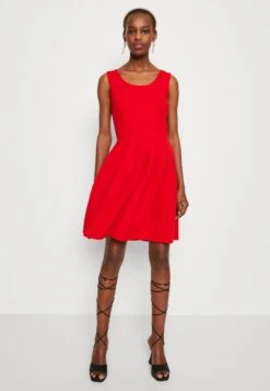 Wal G Valentines Holly Heart Cut Out Skater - Cocktailjurk - Red 9 Wal G Valentines Holly Heart Cut Out Skater - Cocktailjurk - Red -Wal G. dce0abc833464e8b9219b5dd50f2907f