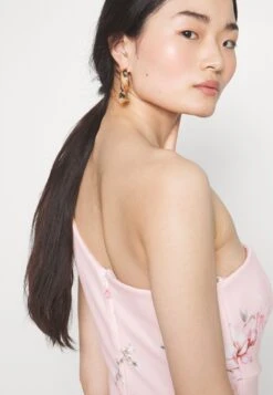 Wedding Gigi One Shoulder Print Maxi - Galajurk - Peach Print 9 Wedding Gigi One Shoulder Print Maxi - Galajurk - Peach Print -Wal G. ebfd879230ea41a6abcc0a87353ed520