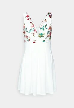 EmbroideredSkater - Jurk - White Floral 10 EmbroideredSkater - Jurk - White Floral -Wal G. f15b749ffdf74fb495d862d0feda5911