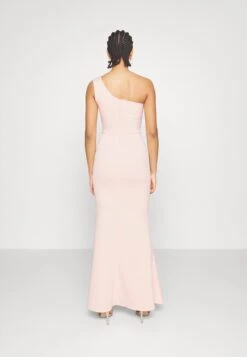 Wal G Wedding Gina Shoulder Maxi - Galajurk - Peach -Wal G. f556e25b87a94dfbbc12b3786618c55d