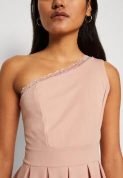Wal G Vanya One Shoulder Skater Dress - Jerseyjurk - Blush Pink 11 Wal G Vanya One Shoulder Skater Dress - Jerseyjurk - Blush Pink -Wal G. fb1d2b4756534cc9b01a9a373b33e5b0