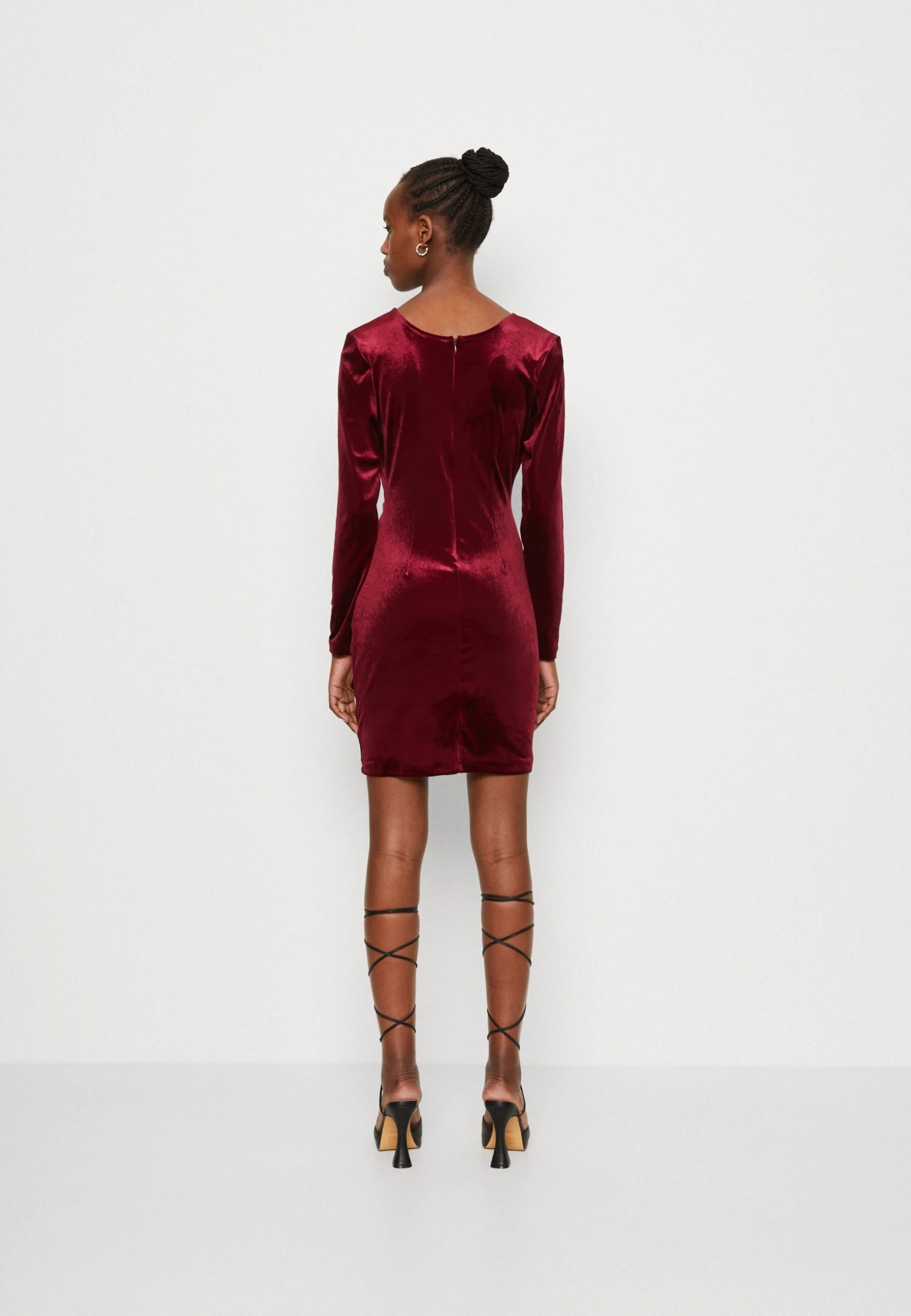 Wal G Valentines Dolly Cut Out Mini - Cocktailjurk - Wine 3 Wal G Valentines Dolly Cut Out Mini - Cocktailjurk - Wine - Afbeelding 3